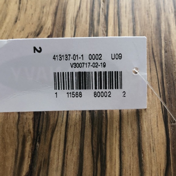 Old Navy Pink and White Linen Blend Shorts - Picture 6 of 6